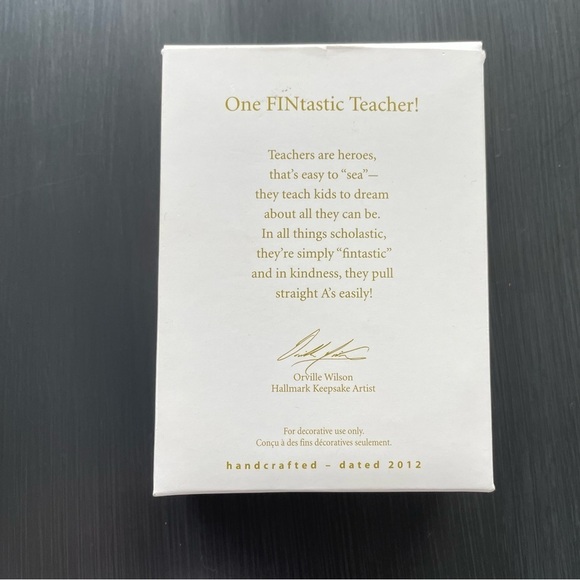 Hallmark Keepsake One Fintastic Teacher - Picture 5 of 6